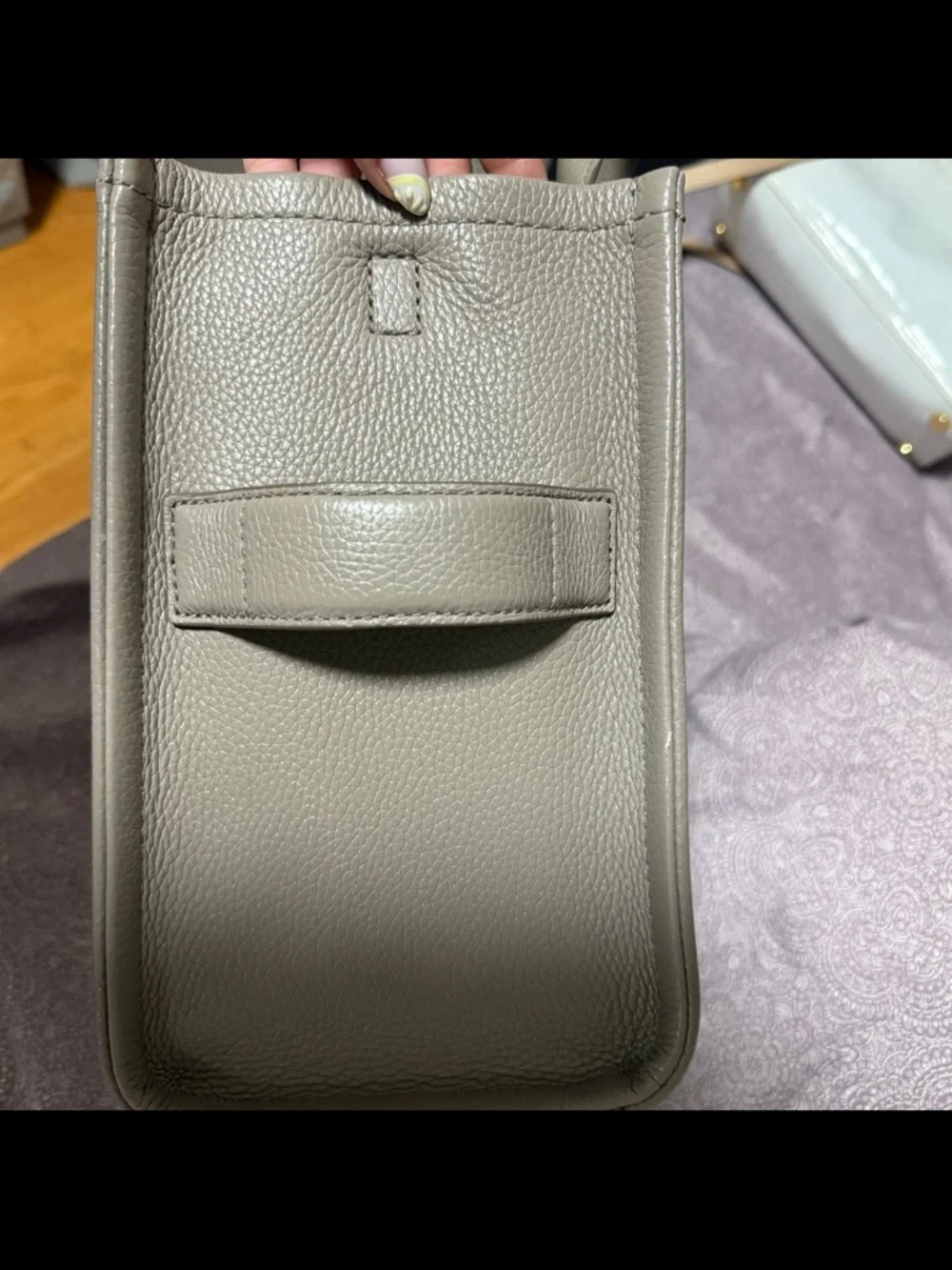 Marc Jacobs The Leather Medium Tote Bag